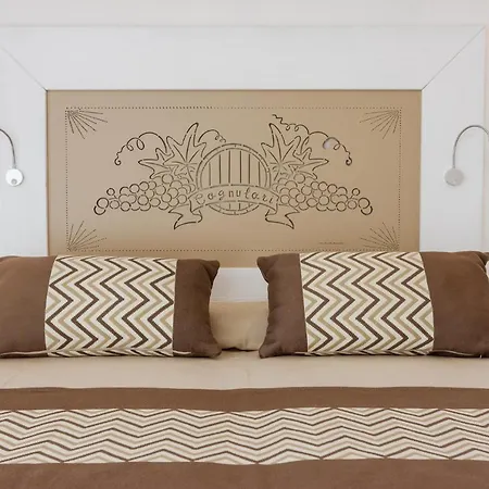 La Vinia Bed&wine Experience - Adults Only * Σάσαρι